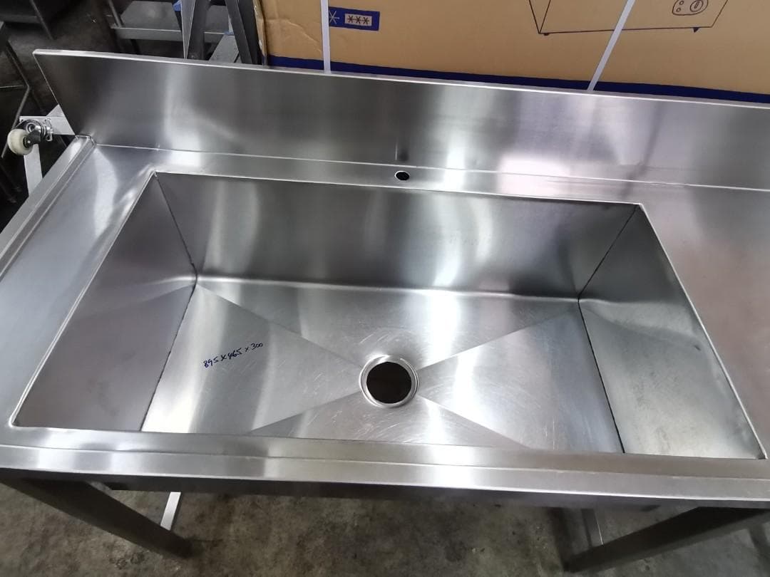 Custom Stainless Steel Sinks - Image 1